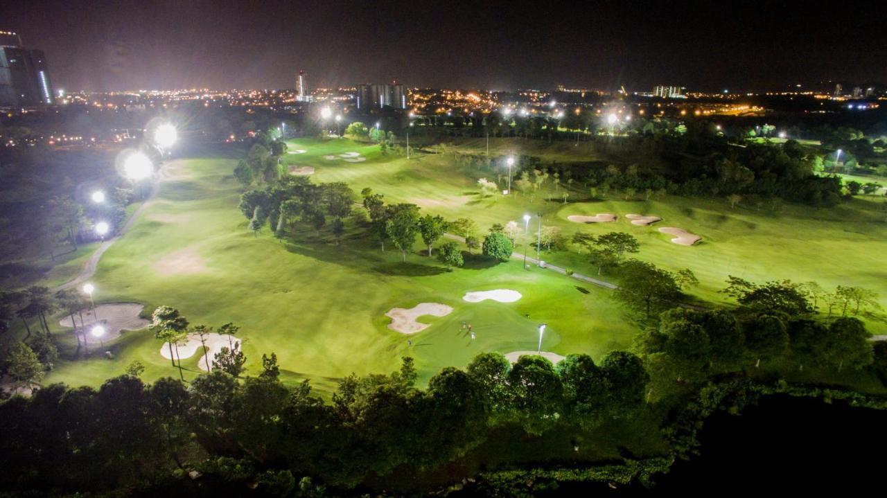 Ponderosa Golf & Country Resort Johor Bahru Exterior photo