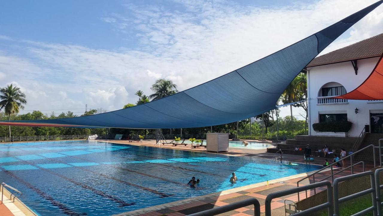 Ponderosa Golf & Country Resort Johor Bahru Exterior photo